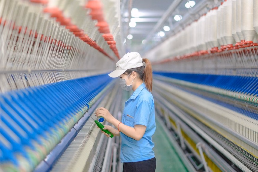 Giá nhiên liệu, vận chuyển tăng cùng chi phí tiền lương leo thang là những rào cản lớn đối với tăng trưởng của doanh nghiệp dệt may.