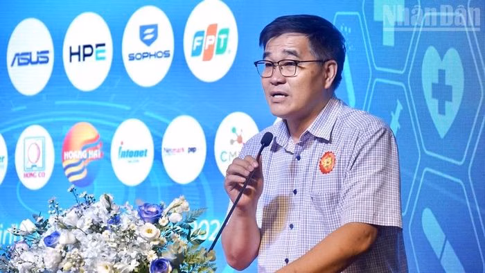 Đại diện Bệnh viện Truyền máu huyết học Thành phố Hồ Chí Minh phát biểu.