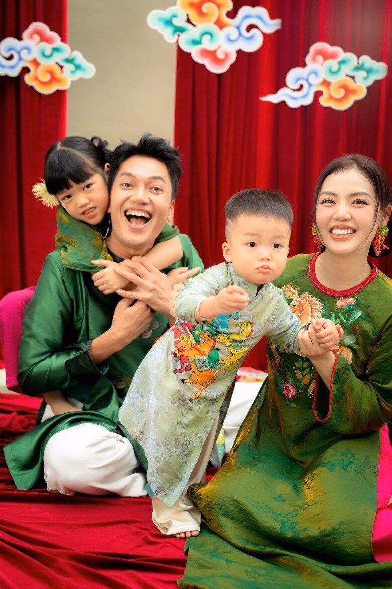 Tổ ấm "đủ nếp đủ tẻ" của vợ chồng Quang Tuấn nhận được nhiều sự yêu mến từ công chúng.