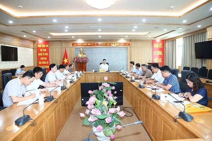 Thường trực HĐND tỉnh cùng Ban Kinh tế - Ngân sách thảo luận phương án tối ưu hóa công tác điều hành và giám sát.