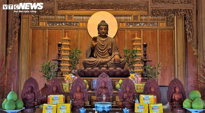 Sự kết hợp giữa âm thanh và mùi hương tạo nên một trạng thái thiền định tuyệt đối.