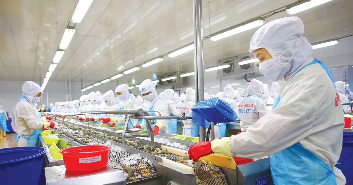 ‘Tấn công’ thủ tục hành chính, mở đường cho tăng trưởng